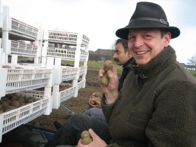 Markus Weeger bei der Kartoffelernte.